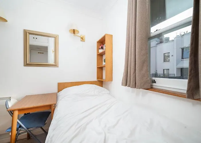 Compact Apartment In Central London